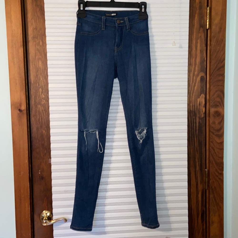 Fashion Nova Dark Wash Jegging (size 3)